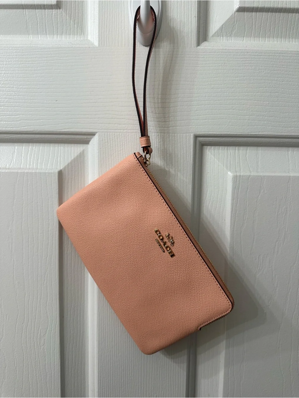 Coach Wristlet Leather Wristlet Peach/Light Blush Gold Hardware NWT